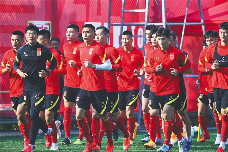 米体：尤里奇帅位岌岌可危，帕拉迪诺、莫塔和曼奇尼是候选者