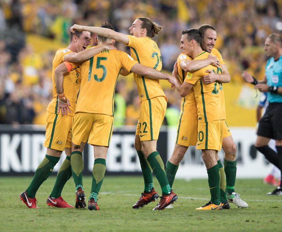 官方：恰尔汗奥卢手腕受伤退出土耳其大名单，不会出战西班牙