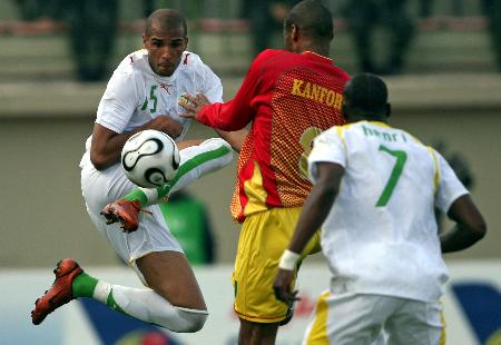 罗体：米兰vs拉齐奥VAR将被停哨；主裁未判点球正确但解释有误