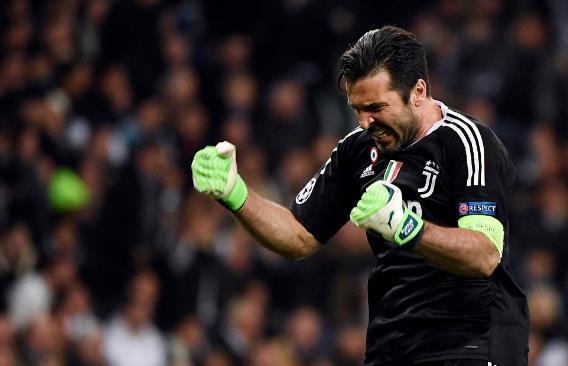 表现不错！萨格斯半场10中5得到14分3篮板3助攻