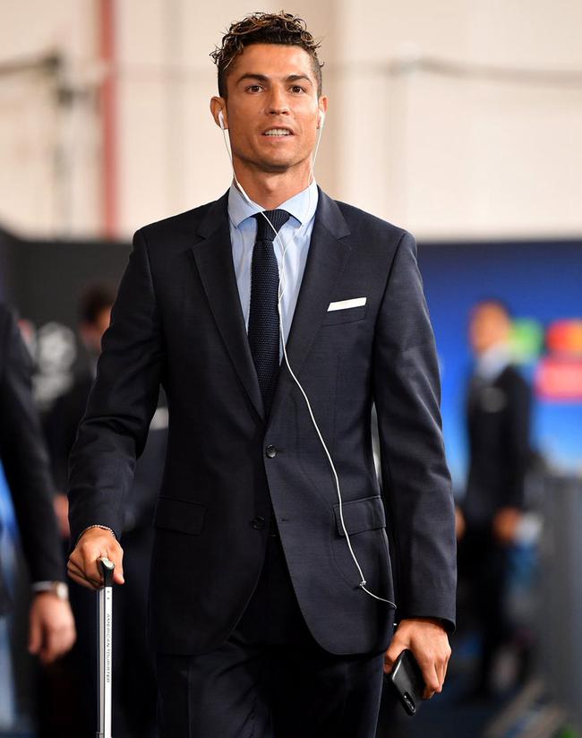 CBA杯战报：李炎哲20分6板，新疆95-94险胜深圳